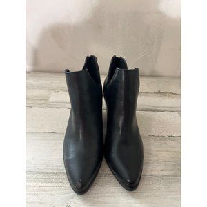 Michael by Michael Shannon Aubrey woman’s black ankle boots size 9